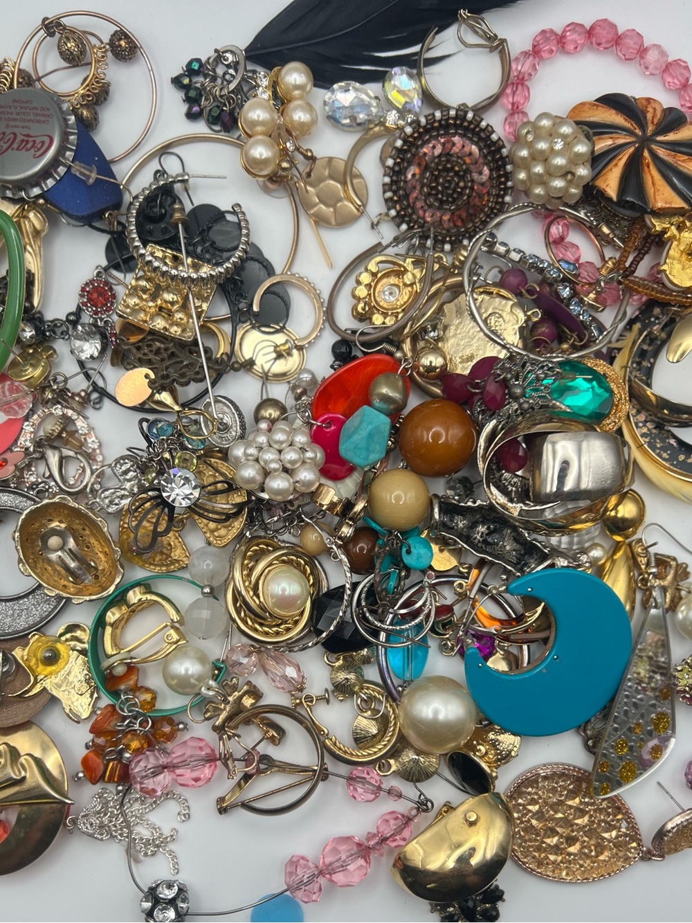 125+ pcs Mixed Women’s Fashion Jewelry Lot in Turquoise, Pink, Gold & Pearl